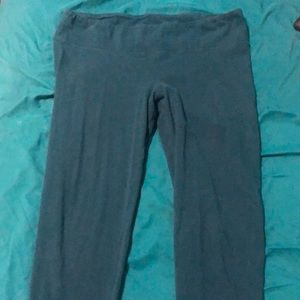 Teal-blue capris